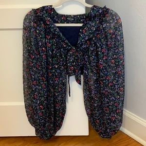 Tie front cute shirt!!!